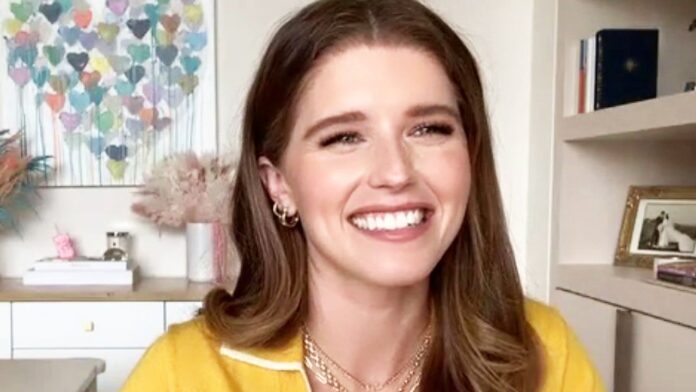 Star Sightings: Katherine Schwarzenegger Beads With Her Daughter, Chris Hemsworth Attends CinemaCon