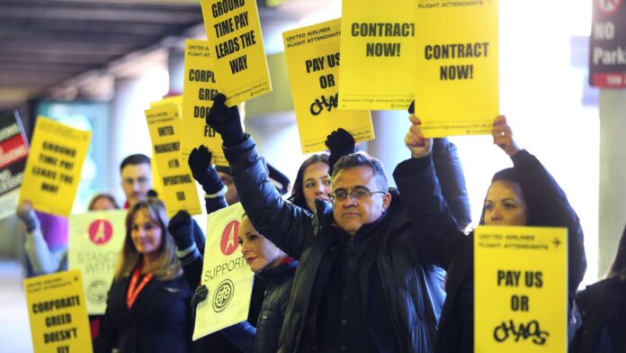 United Airlines reaches labor deal with flight attendants, union says