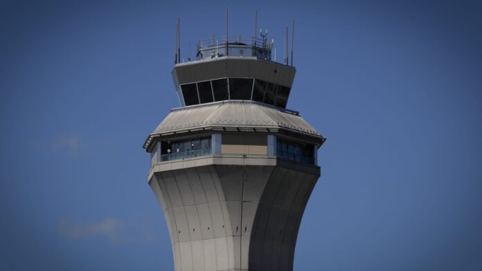 American Airlines CFO says some travelers are avoiding Newark airport