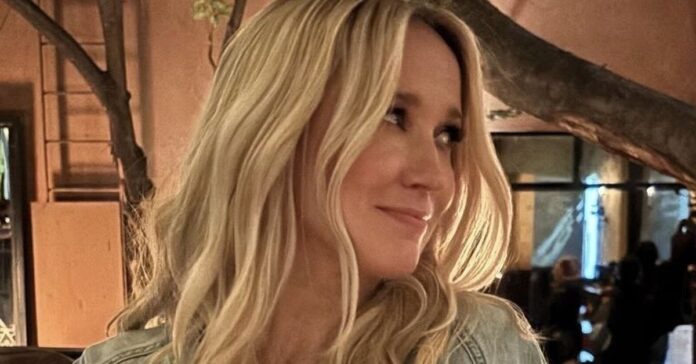 Anna Camp, Jade Whipkey relationship 'confirmed' in Instagram post six years after Skylar Astin divorce