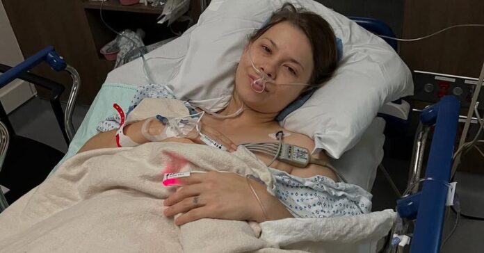 Terri Irwin's message after daughter Bindi was rushed into emergency surgery
